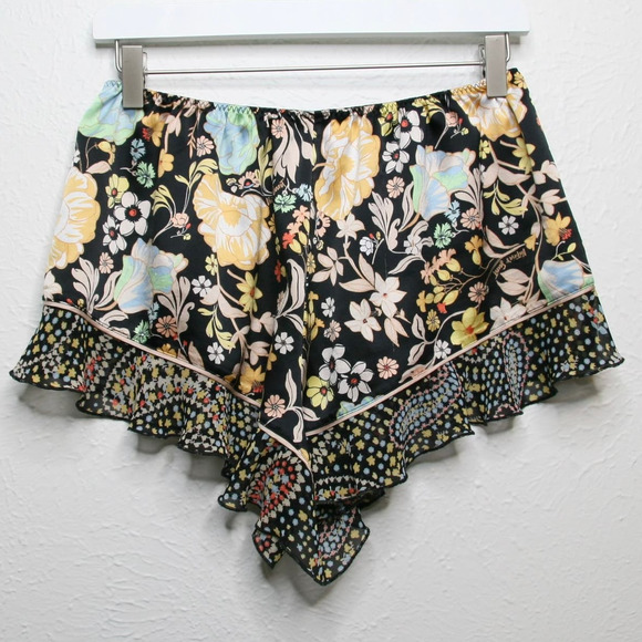 Victoria's Secret Other - Victoria's Secret Floral Stain Ruffle Trim Sleep Lounge Shorts Feminine Sz M